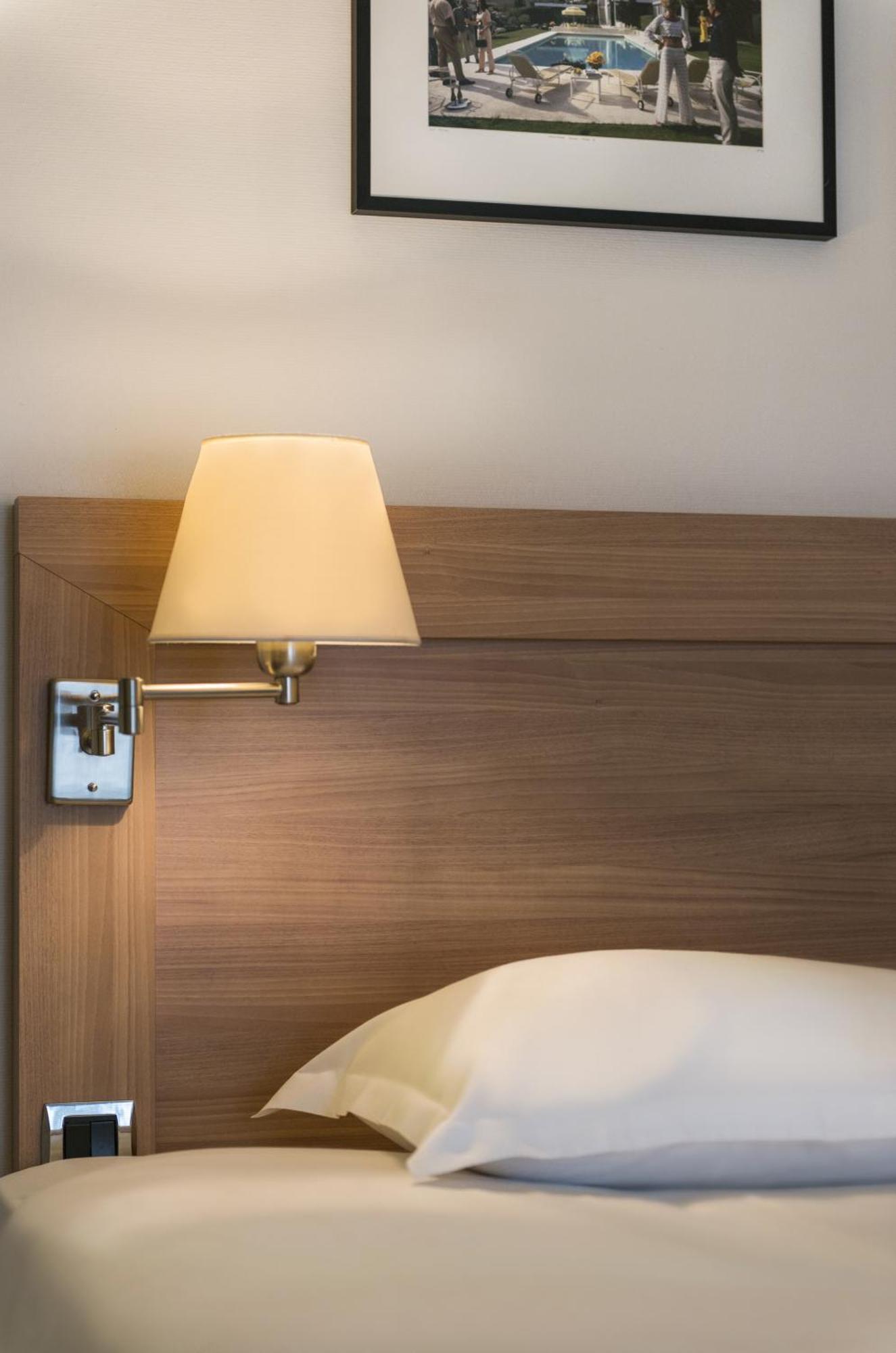Hotel Boris V. By Happyculture Levallois-Perret Bilik gambar